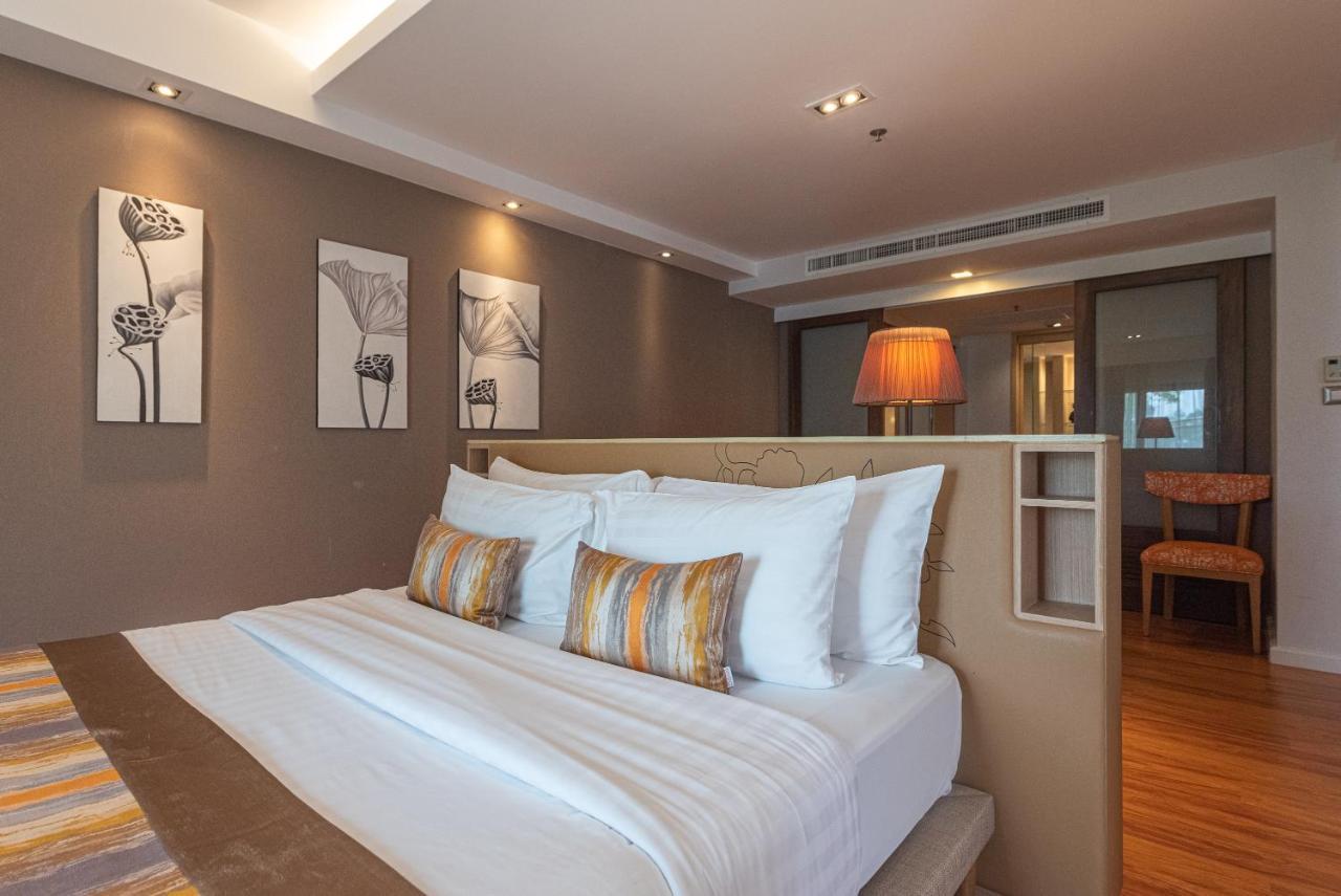 Summit Windmill Golf Suite Hotel At Suvarnabhumi Bangkok Zewnętrze zdjęcie A bedroom at the hotel