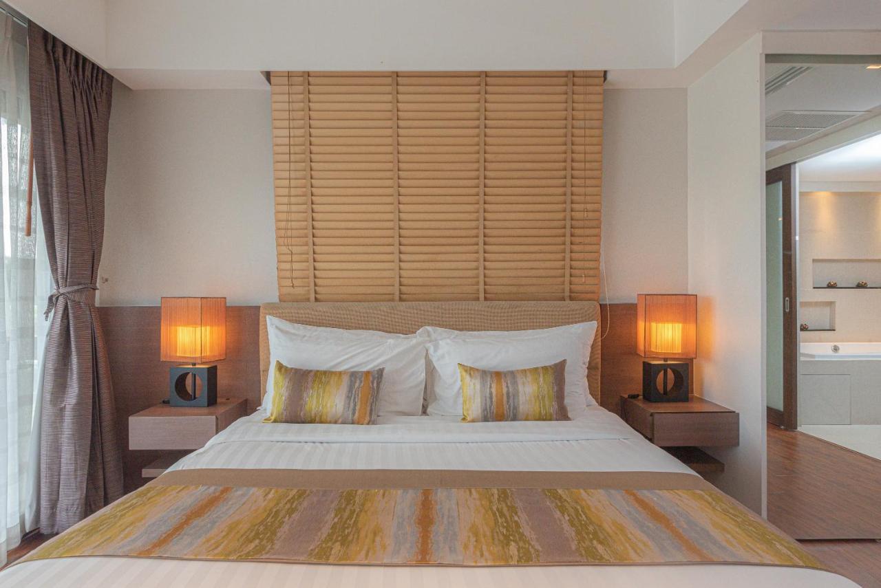 Summit Windmill Golf Suite Hotel At Suvarnabhumi Bangkok Zewnętrze zdjęcie A bedroom at the hotel