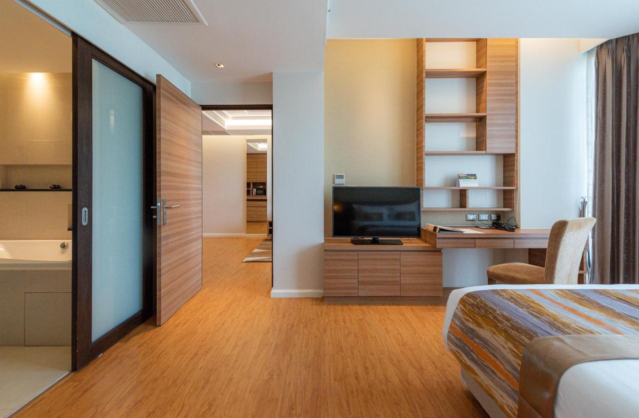 Summit Windmill Golf Suite Hotel At Suvarnabhumi Bangkok Zewnętrze zdjęcie A room with a bamboo floor