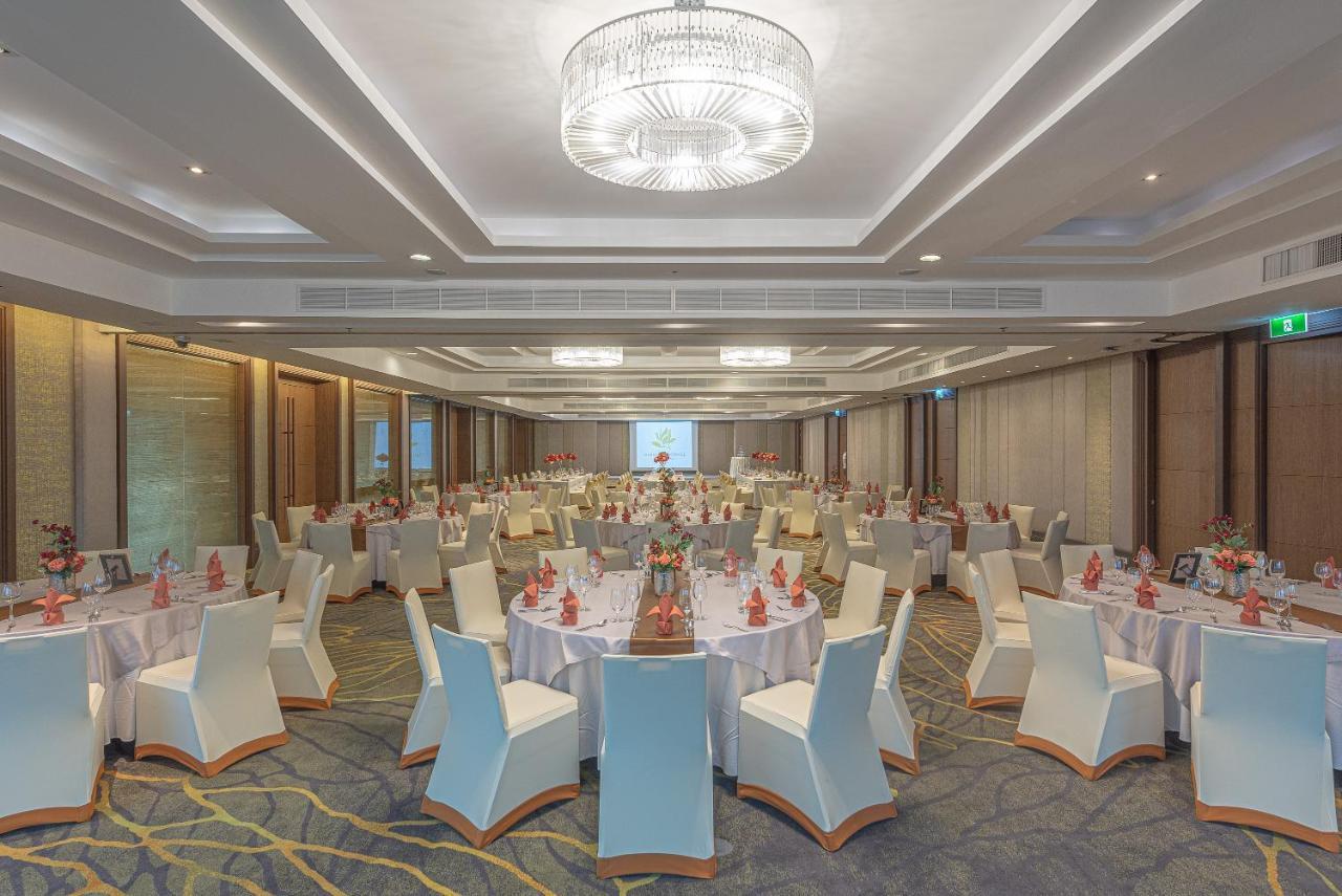Summit Windmill Golf Suite Hotel At Suvarnabhumi Bangkok Zewnętrze zdjęcie The Grand Ballroom